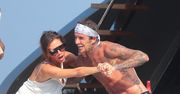 Rodzina Beckhamów na jachcie Eltona Johna
