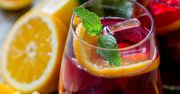 Domowa hiszpańska sangria. Ochłodzi i pysznie smakuje