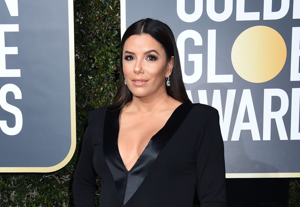 Eva Longoria w kostiumie kąpielowym. Odzyskuje formę po ciąży