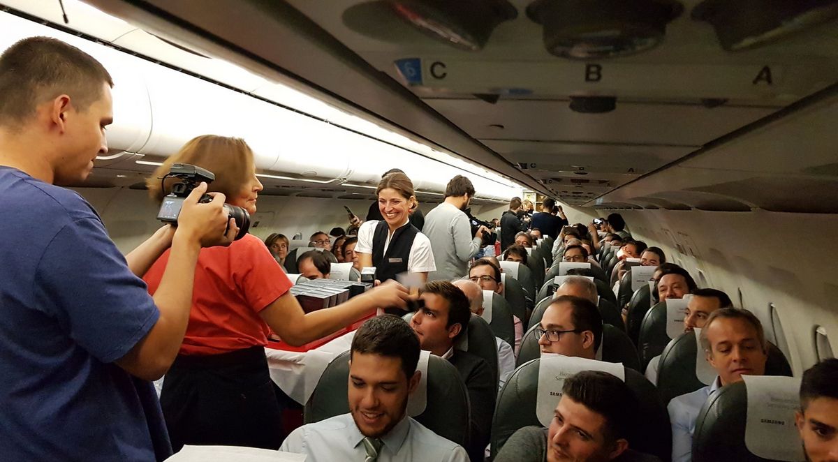 Niespodzianka na pokładzie samolotu Iberia Airlines. Pasażerowie dostali prezenty