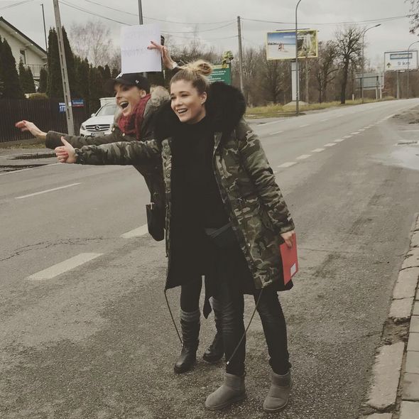 "Azja Express": Włodarczyk i Konarowska jeździły po Warszawie autostopem. Mamy wideo!