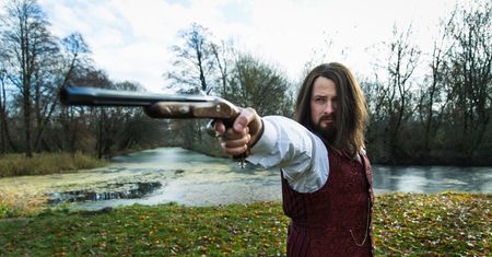 Serial TVN polską odpowiedzią na "Sherlocka" i "Tabu"? Recenzja 1. odcinka "Belle Epoque"