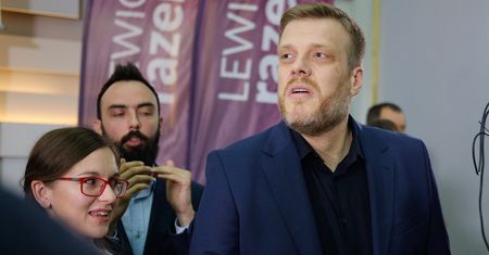 Lewica Razem apeluje: nie sprzedawajcie się Schetynie za grosze