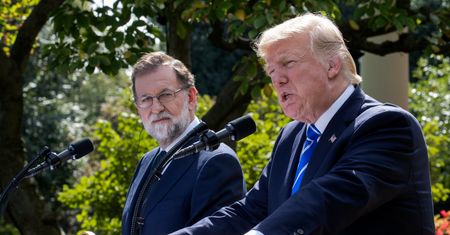 Donald Trump przeciwko niepodległej Katalonii. "Powinni pozostać z Hiszpanią"