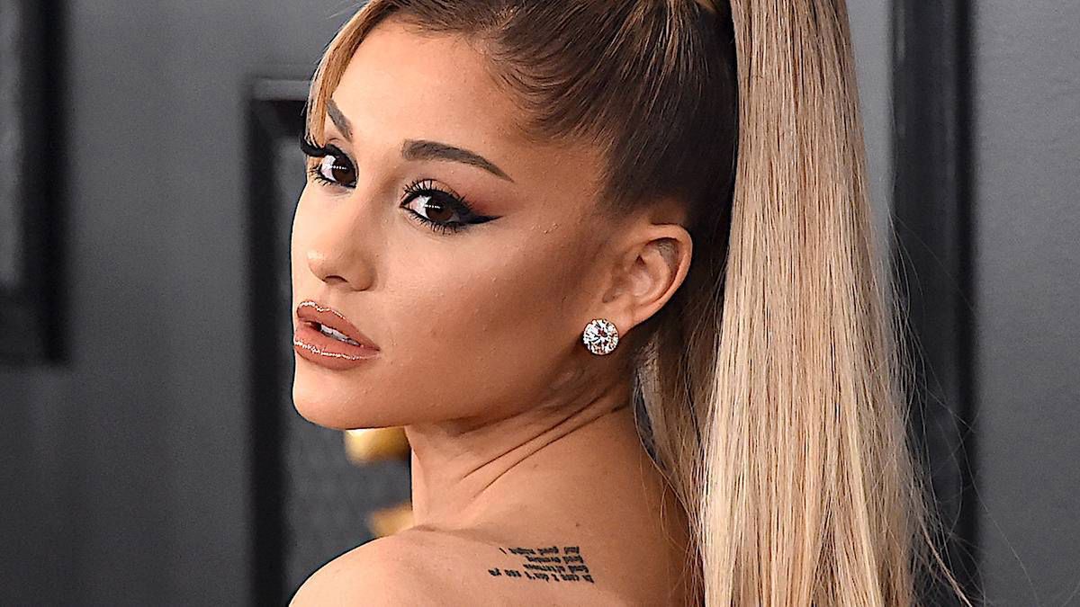 Ariana Grande zrobiła sobie nowy tatuaż. Tym razem nie sposób go nie zauważyć