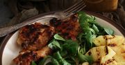 Kurczak z grilla marynowany w sosie vinaigrette, z grillowanym ananasem i sałatą