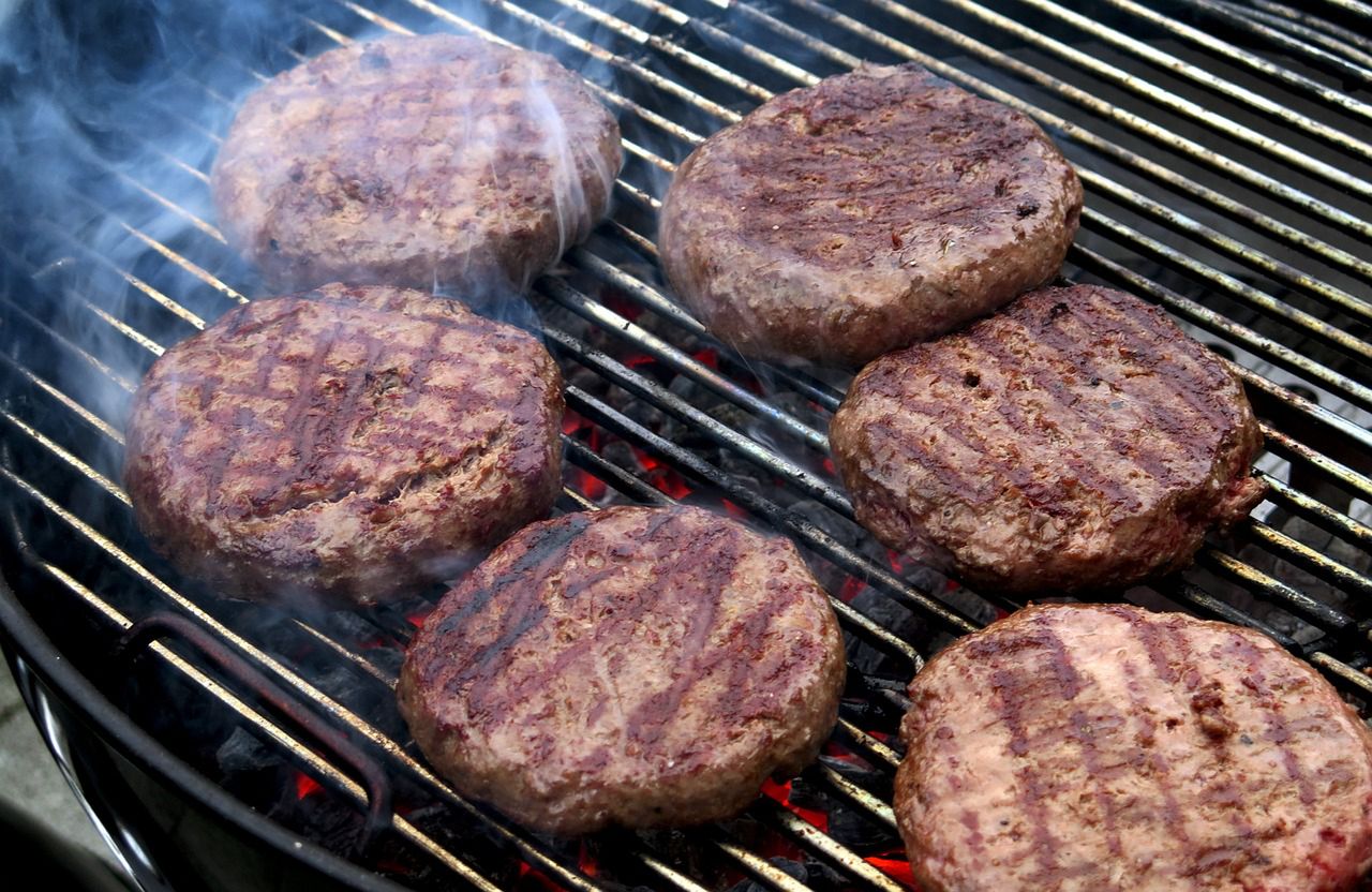 Do burgera na grillu dodaj lodu. Nie żartujemy