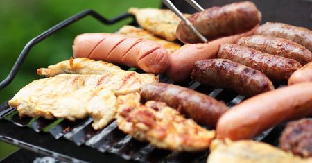 Co najchętniej grillujemy i ile kosztuje przyjęcie przy grillu?