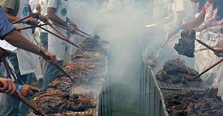 Rekord świata: grill z... czternastu ton wołowiny