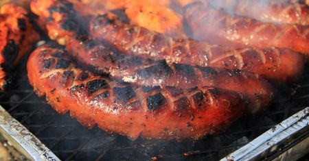 Chciał coś zjeść, więc rozpalił grilla... w mieszkaniu. Akcja kaliskiej straży pożarnej