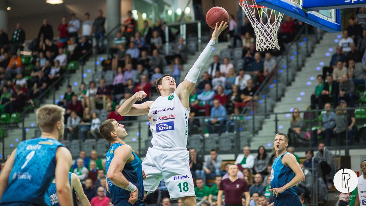 Koszykarze Astorii Bydgoszcz i Stelmetu korzystają z pieniędzy przynoszonych przez Eneę