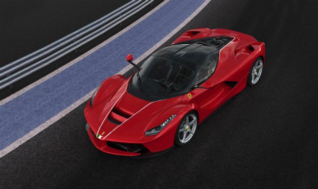 LaFerrari sprzedane na aukcji dla ofiar trzęsienia ziemi za rekordową sumę