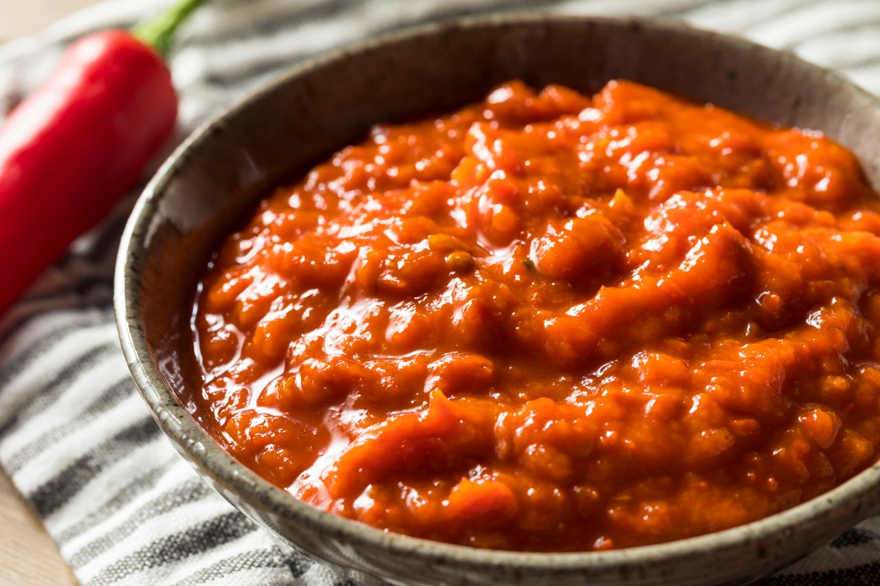 Pasta Harissa na stałe w Lidlu. Uratuje niejedną potrawę