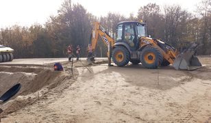 Skradziono koparko-ładowarkę. Firma oferuje 15 tys. zł nagrody za pomoc