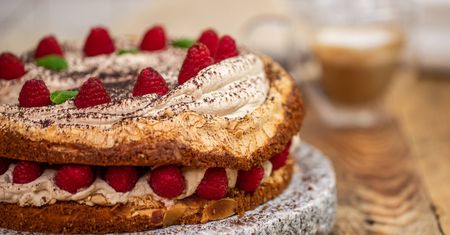 Ciasto norweskie i malinowe Affogato na bazie kawy Nespresso