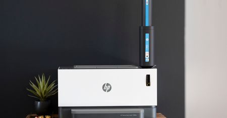 HP Neverstop 1200w – jak sprawdza się drukarka laserowa bez kartridży?