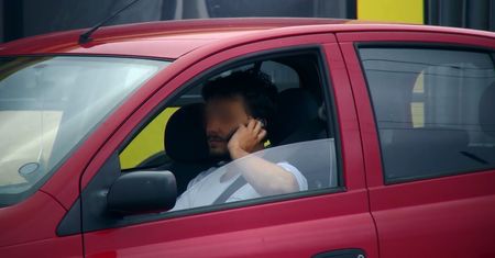Dożywotnia renta za częste używanie komórki w pracy