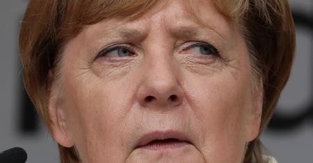 Tłum znowu wygwizdał Angelę Merkel. To nie jest łatwa kampania wyborcza
