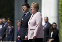 Angela Merkel zaciskała zęby i cała się trzęsła. Dziwne wideo obiega sieć
