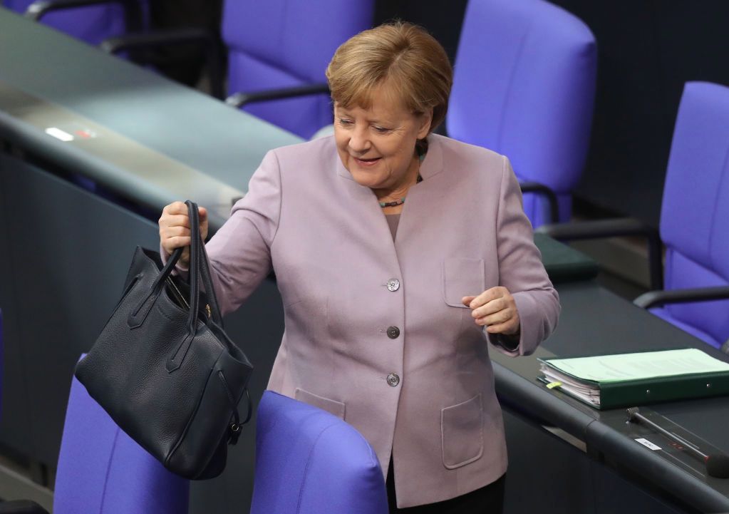 Angela Merkel nie musi odejść. Coraz więcej Niemców ją popiera