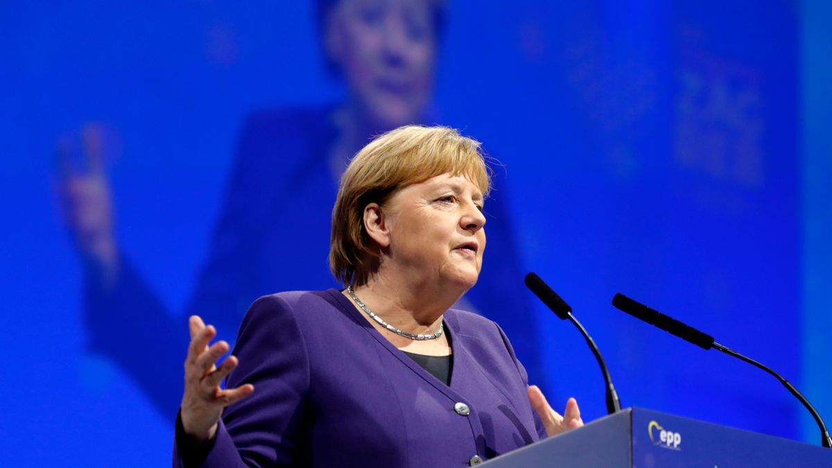 Angela Merkel musi zmierzyć się z nadciągającą recesją.