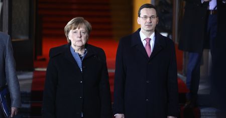 Nieoficjalnie: Morawiecki spotka się z Merkel w czerwcu