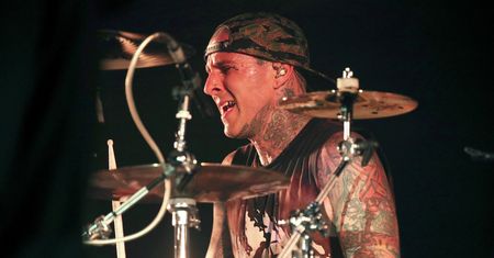 Blink 182 odwołuje koncerty. Powodem problemy zdrowotne Travisa Barkera