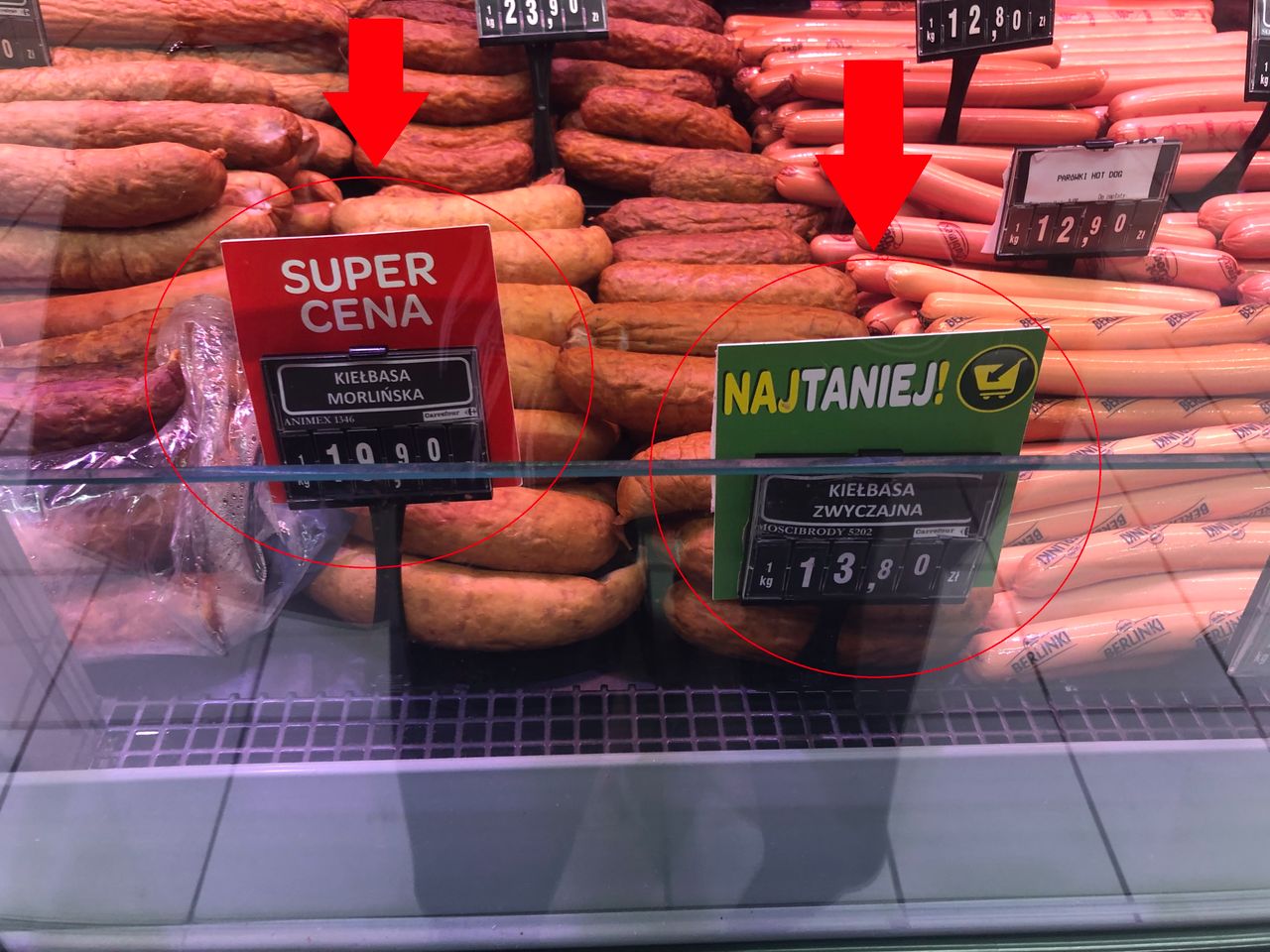 13,80 zł za 1 kg "zwyczajnej". Sprawdziłam, co kryje się w tanich kiełbasach z supermarketów