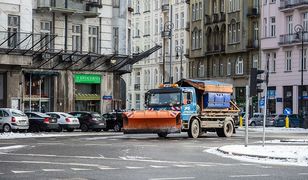 170 posypywarek na ulicach Warszawy. "Działania obejmą 1500 kilometrów ulic"