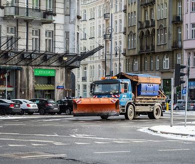 170 posypywarek na ulicach Warszawy. "Działania obejmą 1500 kilometrów ulic"