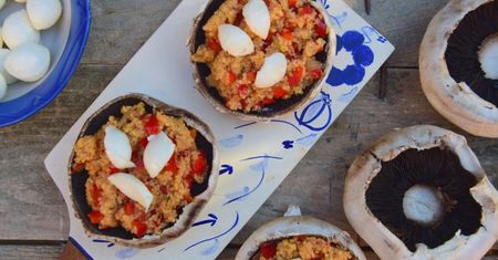 Pieczarki faszerowane kaszą z serem mozzarella