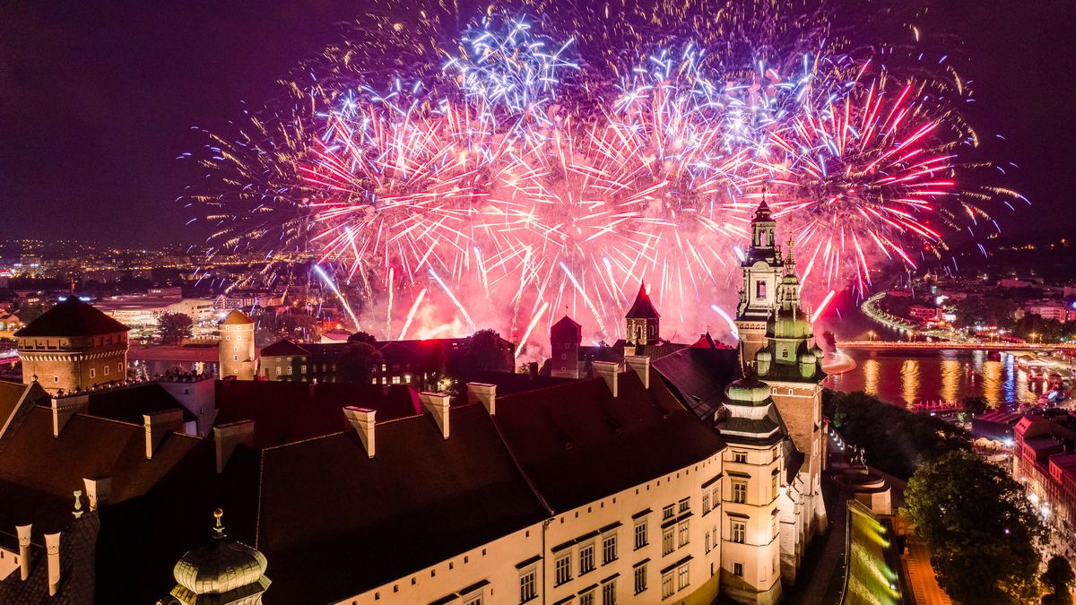 Miasta rezygnują z fajerwerkowych pokazów. A za nimi idą zwykli ludzie, którzy już nie chcą strzelać petardami