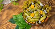 Ogórki do słoików na zimę w zalewie curry. Jak je zrobić?