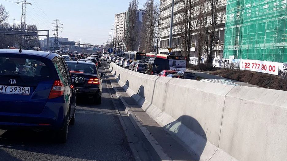 Podczas obchodów Święta Niepodległości 2018 w Rzeszowie podróżujący mogą napotkać na wiele utrudnień w ruchu. 