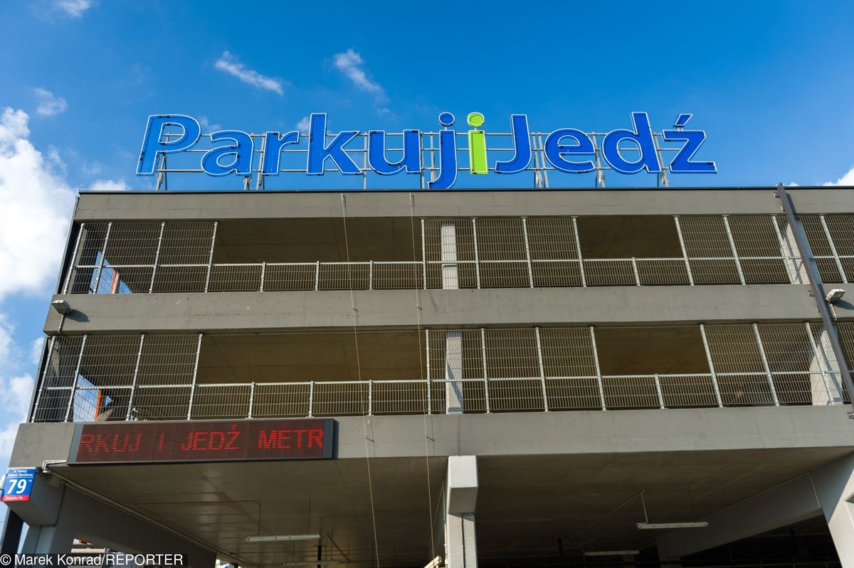 UE przekazała 30 mln zł dla Warszawy. Powstanie parking "Parkuj i Jedź" i centrum wsparcia 24/7