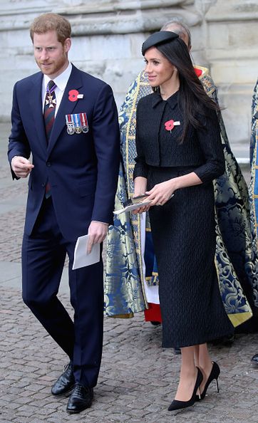 Ponoć za duże buty Markle widać na pierwszy rzut oka 
