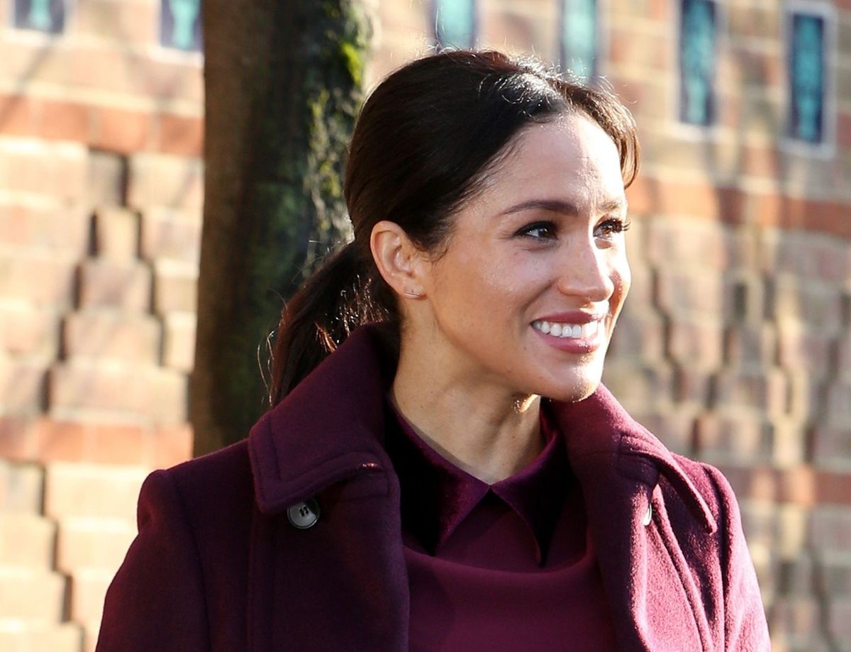 Królowa Elżbieta wspiera Meghan Markle. Przekaże jej patronaty