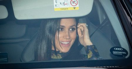 "Zbuntowana" Meghan Markle przyłapana przez paparazzi w Vancouver z SZEROKIM UŚMIECHEM na twarzy (FOTO)