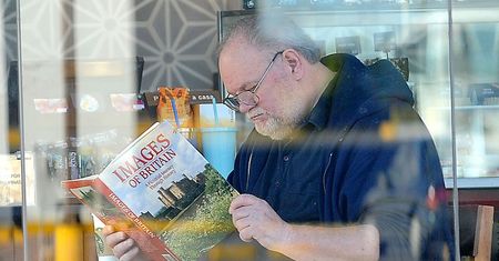 Thomas Markle wcale nie miał ataku serca. Było mu wstyd pojawić się na ślubie