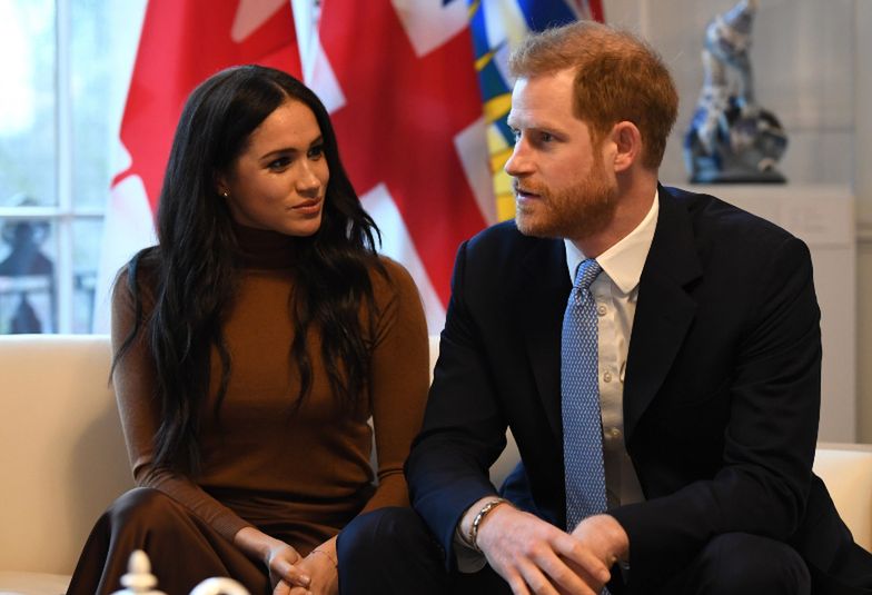 Meghan Markle i książę Harry REZYGNUJĄ Z FUNKCJI "ROYALSÓW"! "Chcemy być niezależni finansowo"