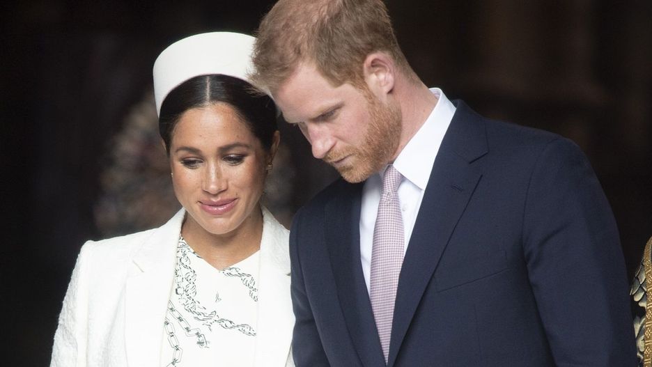 Księżna Meghan usuwa się w cień