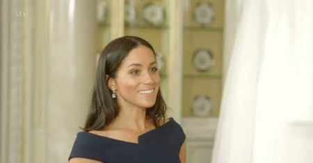 Meghan Markle w nietypowym naszyjniku. Nawet w biżuterii z makaronu jej do twarzy