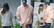 Lewandowski z rodziną na spacerze. Paparazzi byli w raju. Zwłaszcza, gdy zobaczyli brata Ani z partnerką