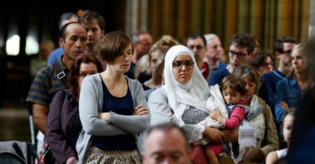 Francja: muzułmanie w kościołach w geście solidarności z katolikami