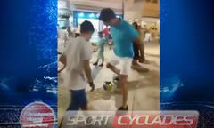 Niesamowite zachowanie Roberta Lewandowskiego. Zaczął grać w piłkę... z miejscowymi dzieciakami