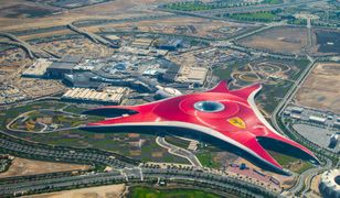 Jedyny taki park rozrywki na świecie. Tutejszy rollercoaster to coś dla ludzi o mocnych nerwach