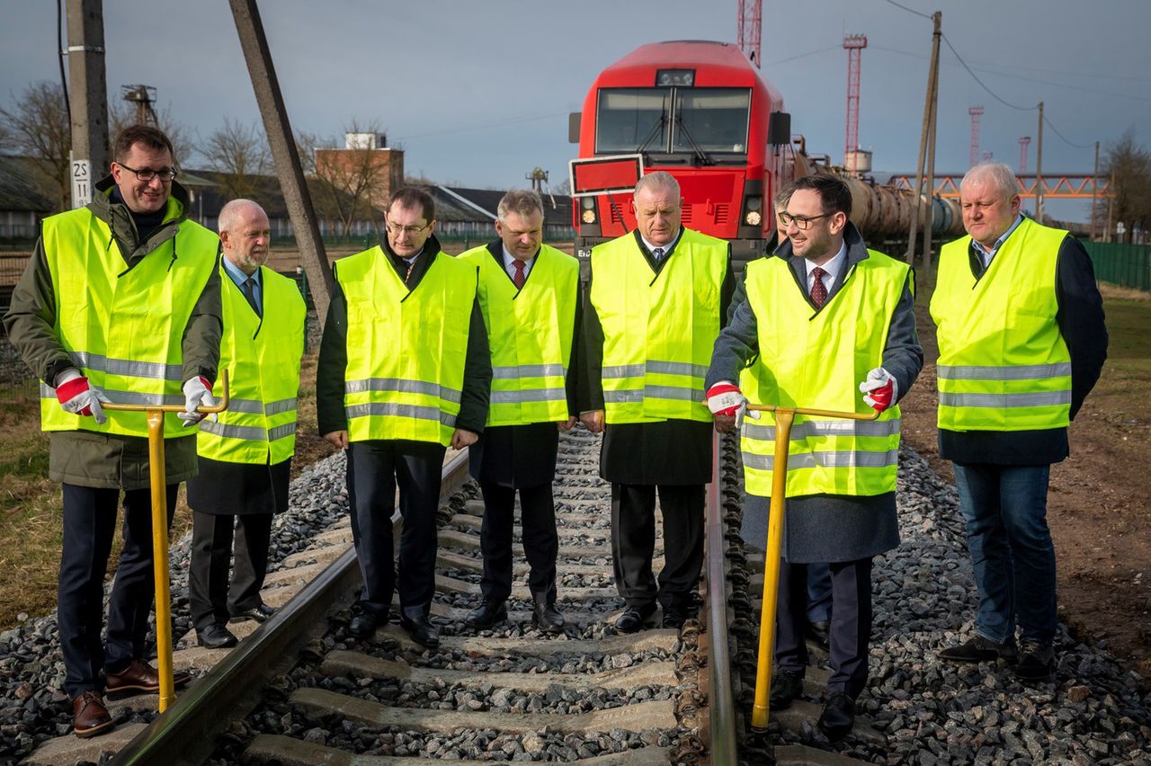 PKN Orlen odzyskał ważne połączenie. Otwarto 19-km odcinek torów do Renge
