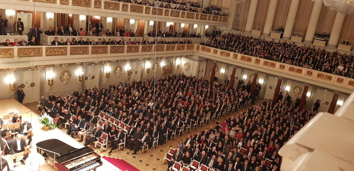 Andrzej Duda w Berlinie: skandowano „konstytucja” podczas koncertu z okazji 100-lecia niepodległości Polski