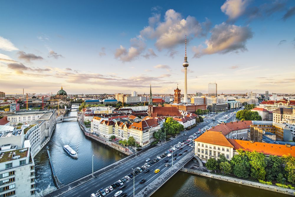 Berlin - miasto na weekend. Przyciąga wieloma atrakcjami kulturalnymi