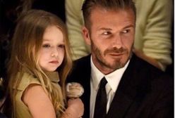 Córka Beckhamów bawi się lalkami Barbie Spice Girls